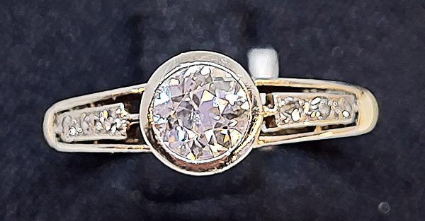 SORTIJA ANTIGUA EN ORO AMARILLO  0,50CT 990€