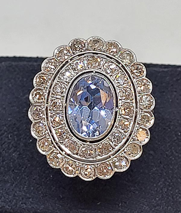 SORTIJA ANTIGUA DE PLATINO DIAMANTES Y ESPINELA. 1250€